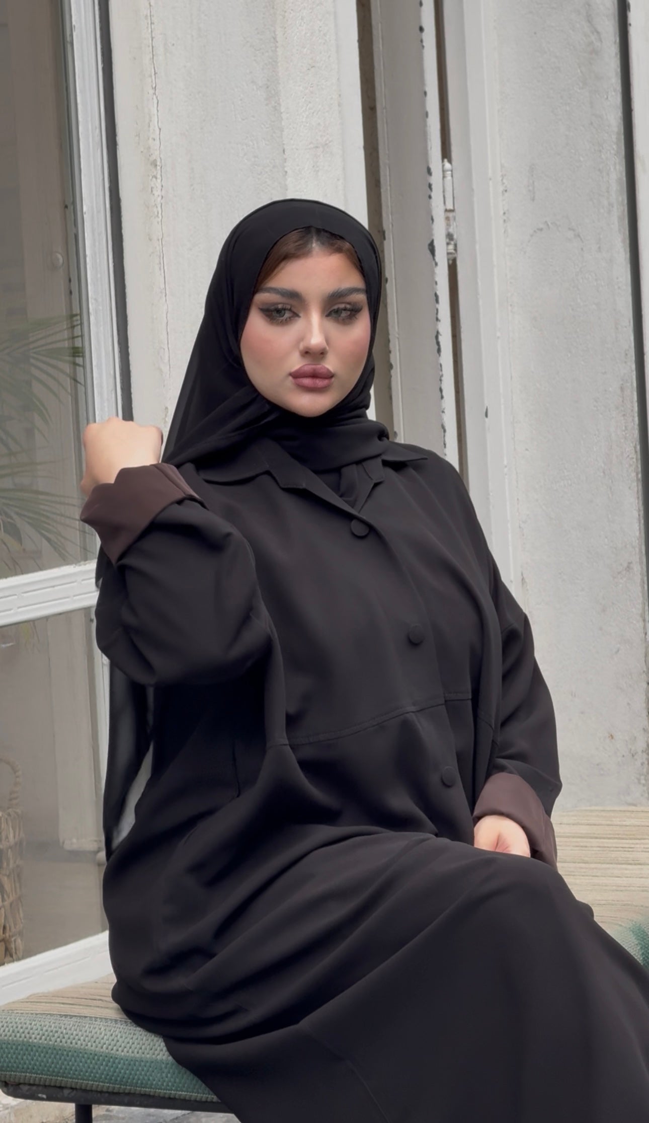 Black abaya with brown lining sleeves