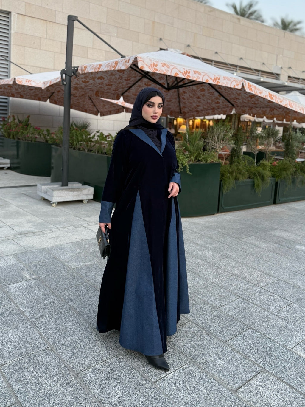 NAVY BLUE VELVET AND JEANS