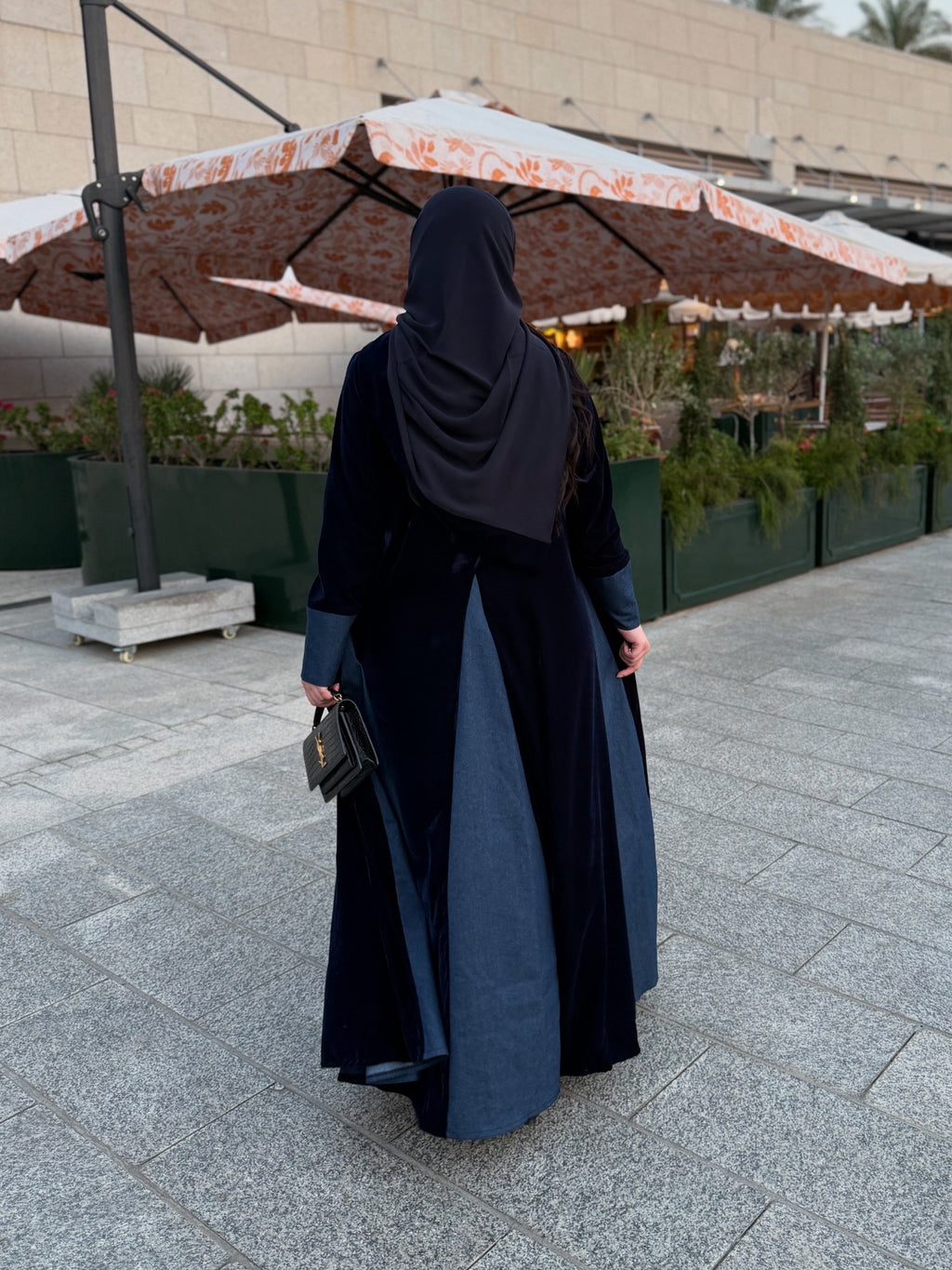 NAVY BLUE VELVET AND JEANS