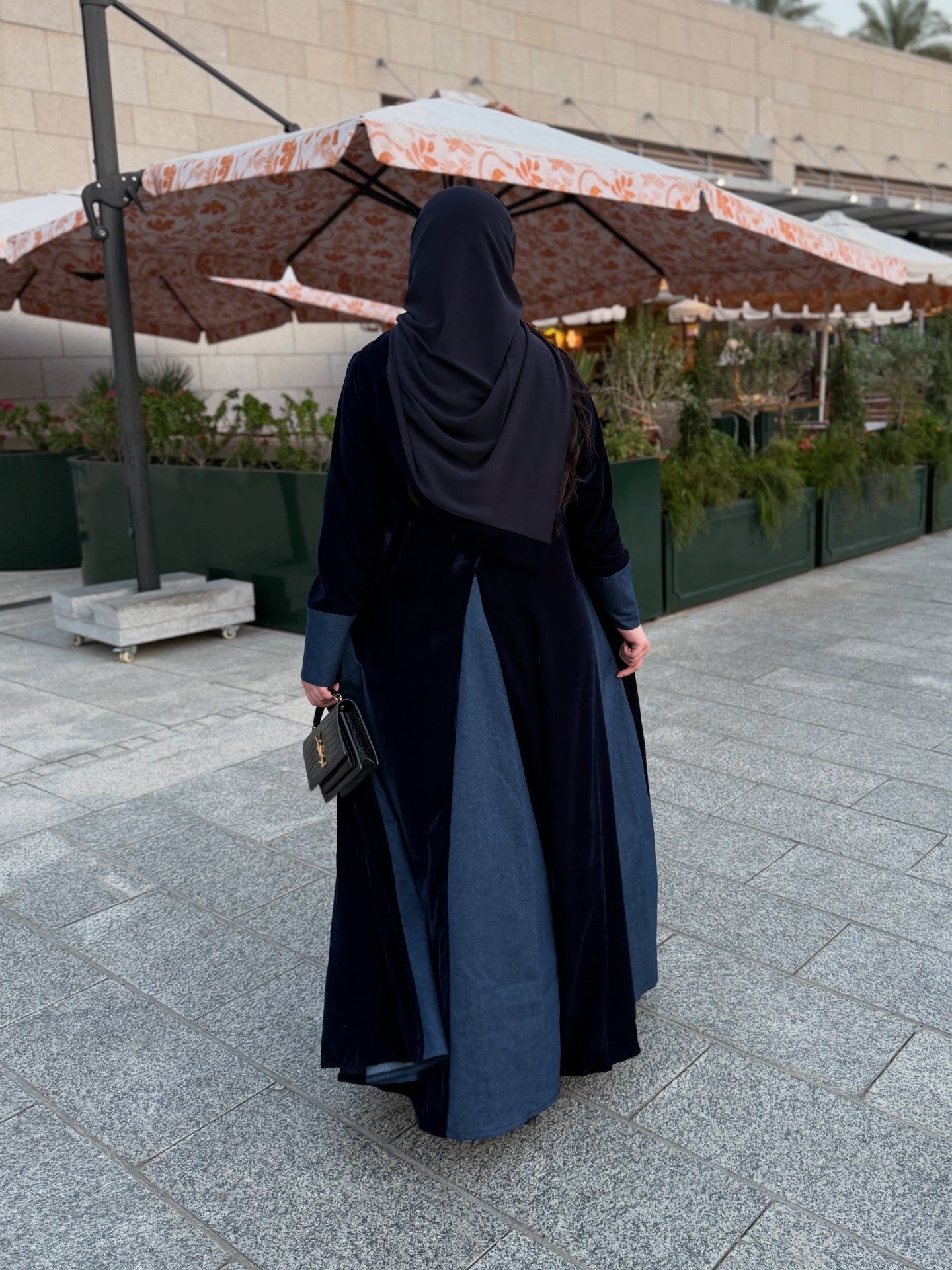 NAVY BLUE VELVET AND JEANS