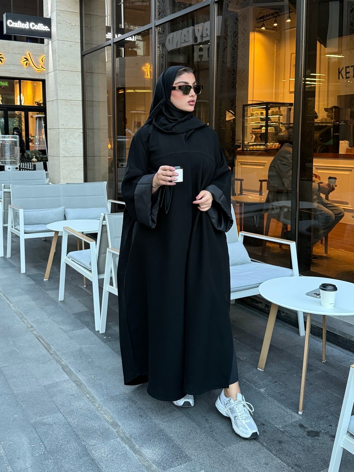 عباية أنيقة من الكريب