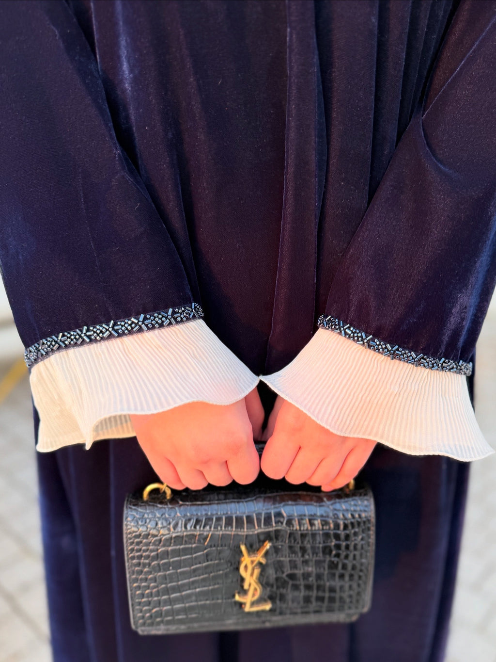 NAVY BLUE VELVET AND OFF WHITE PLEATS