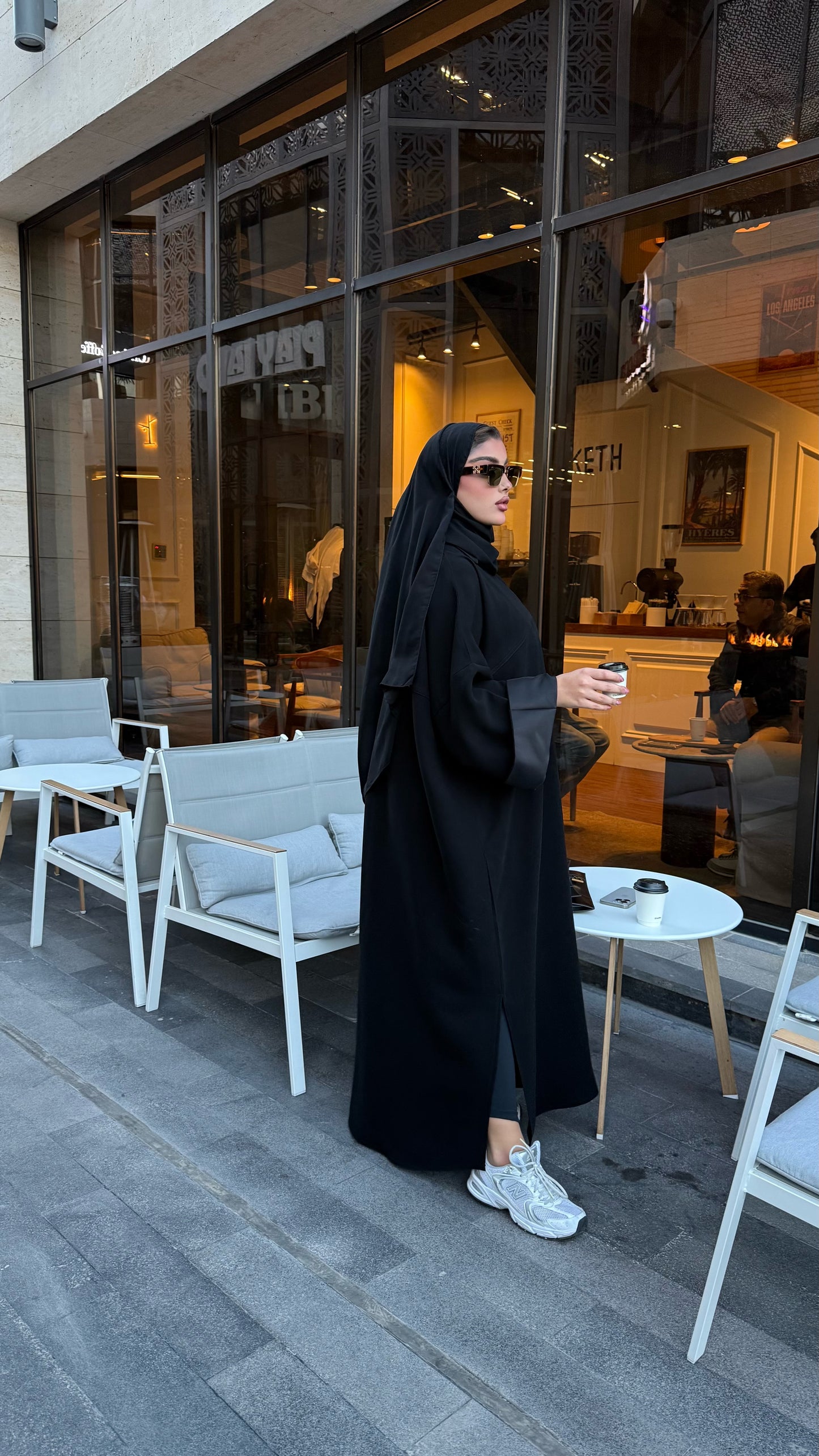 عباية أنيقة من الكريب